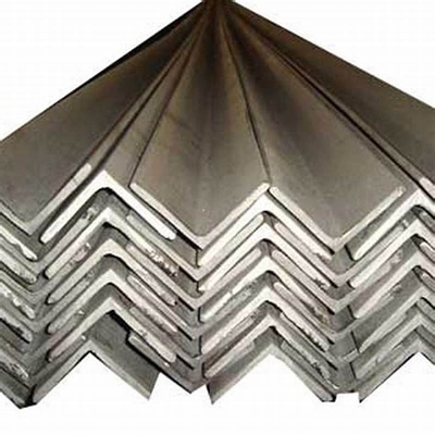 Perfis de aço inoxidável de longa duração com espessura de teia de 5 a 45 mm e largura até 500 mm