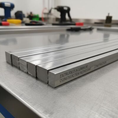 Superfície anodizada leve resistente à corrosão de barra plana de alumínio extrudado para uso industrial de construção