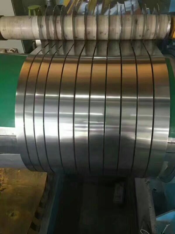 Bobina de aço laminada a frio de 2,4 m com aparência limpa, projetada para fabricação industrial e engenharia de precisão